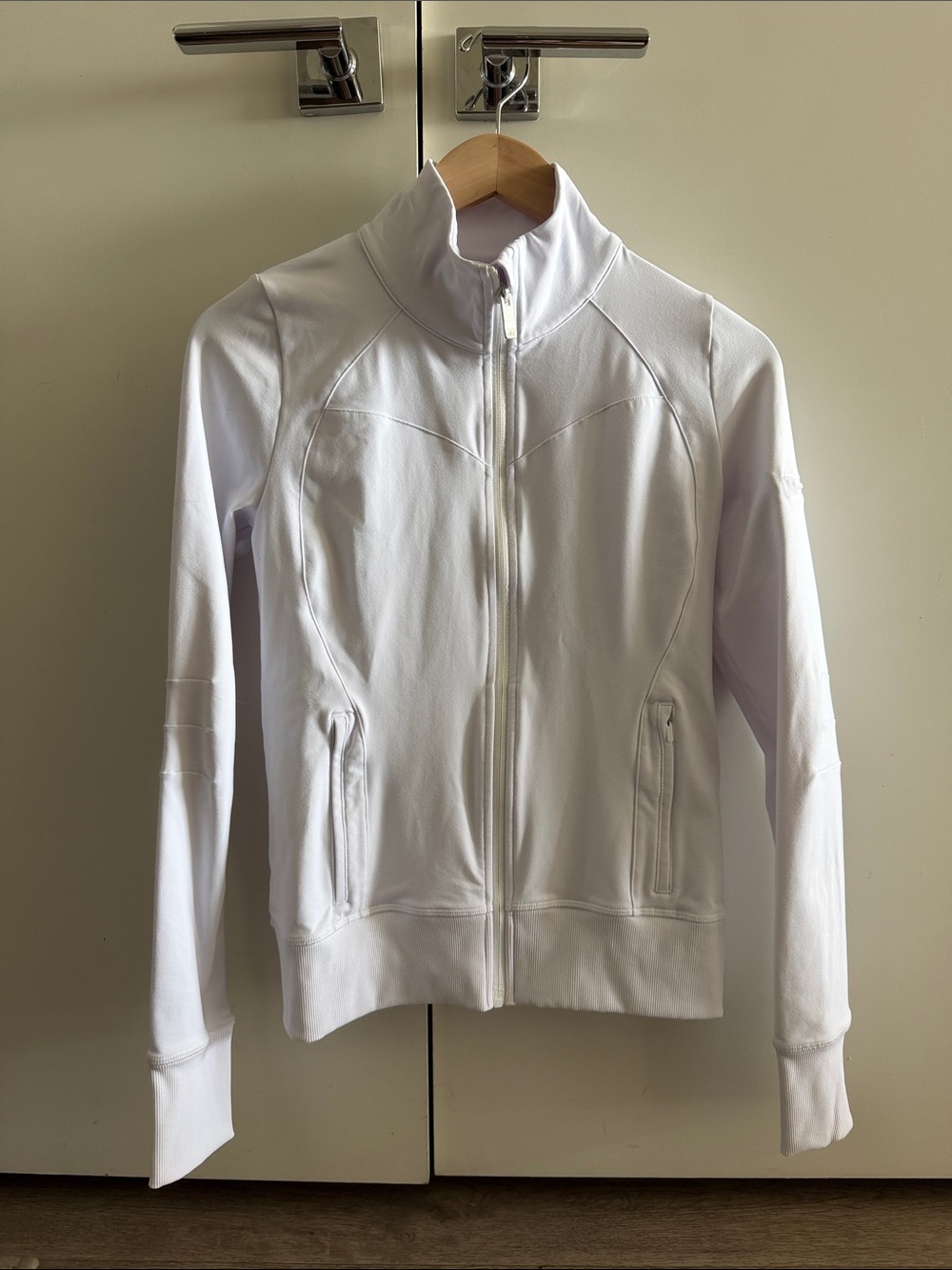 ALO Yoga White Full-Zip Performance Jacket